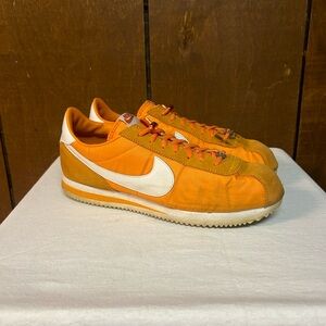Nike Cortez Basic SE 'Orange Peel Size 11 Shoes